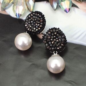 Pearl Dangle
